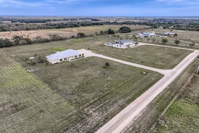 192 Freedom DR, Georgetown, TX 78626