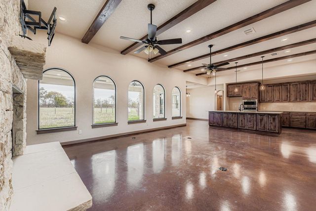 192 Freedom DR, Georgetown, TX 78626