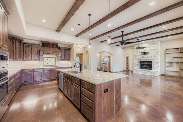 192 Freedom DR, Georgetown, TX 78626