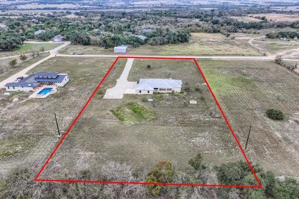 192 Freedom DR, Georgetown, TX 78626