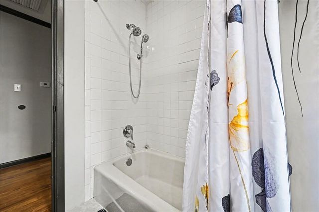 6017 N Howard Avenue, Gladstone, MO 64118