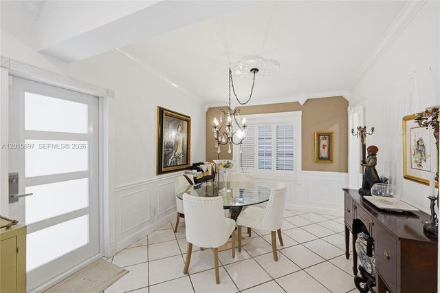 636 NE 17th Ter, Fort Lauderdale, FL 33304