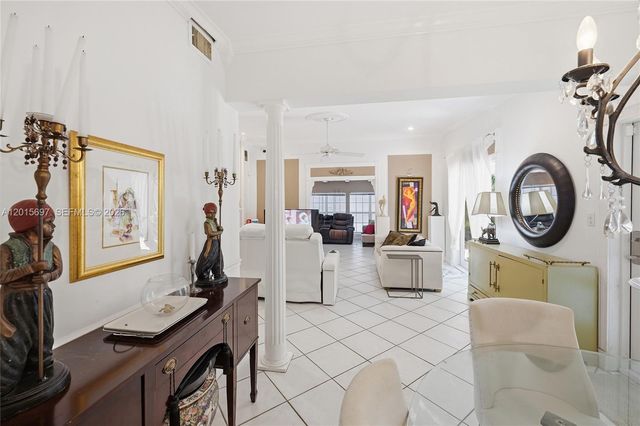 636 NE 17th Ter, Fort Lauderdale, FL 33304
