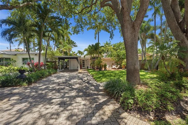 636 NE 17th Ter, Fort Lauderdale, FL 33304