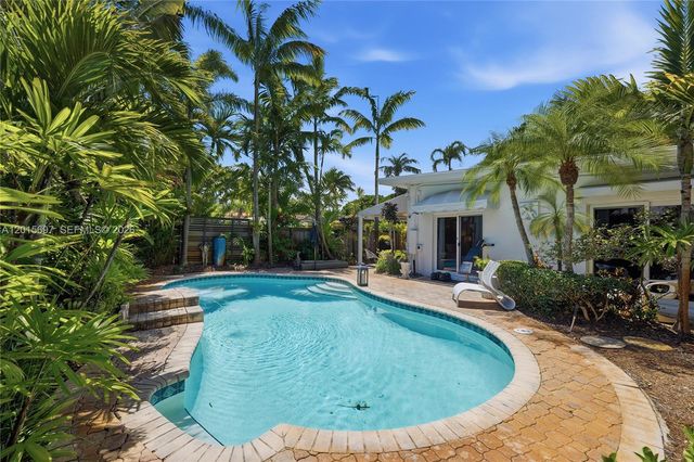 636 NE 17th Ter, Fort Lauderdale, FL 33304