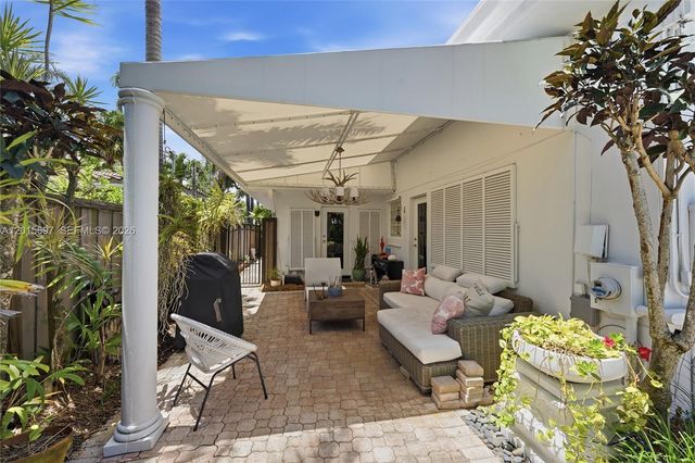 636 NE 17th Ter, Fort Lauderdale, FL 33304