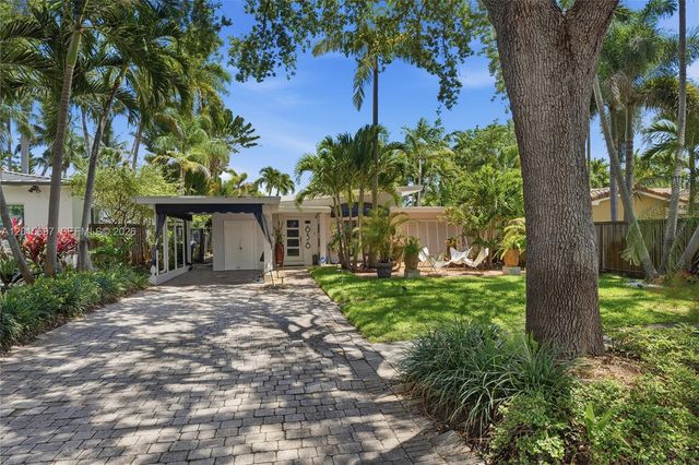 636 NE 17th Ter, Fort Lauderdale, FL 33304
