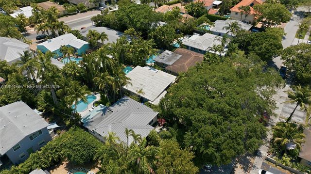 636 NE 17th Ter, Fort Lauderdale, FL 33304