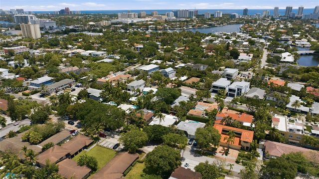 636 NE 17th Ter, Fort Lauderdale, FL 33304