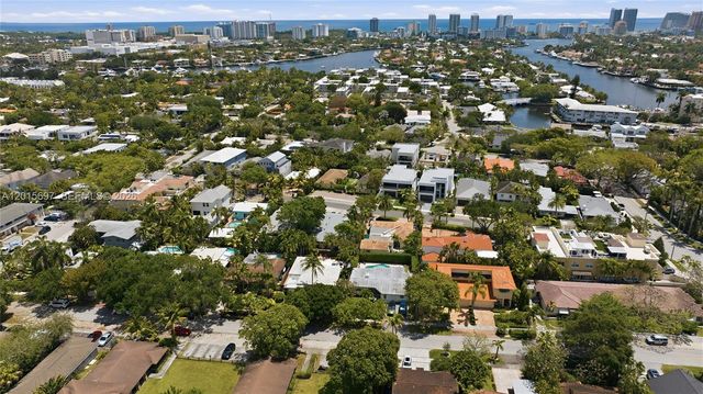 636 NE 17th Ter, Fort Lauderdale, FL 33304
