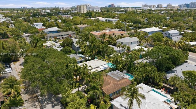 636 NE 17th Ter, Fort Lauderdale, FL 33304
