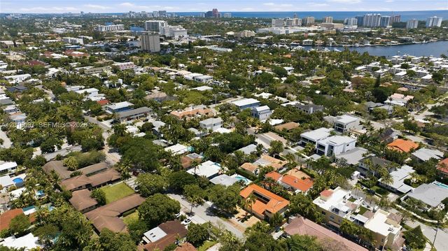 636 NE 17th Ter, Fort Lauderdale, FL 33304