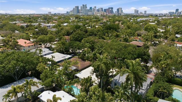 636 NE 17th Ter, Fort Lauderdale, FL 33304