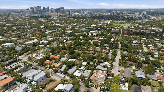 636 NE 17th Ter, Fort Lauderdale, FL 33304