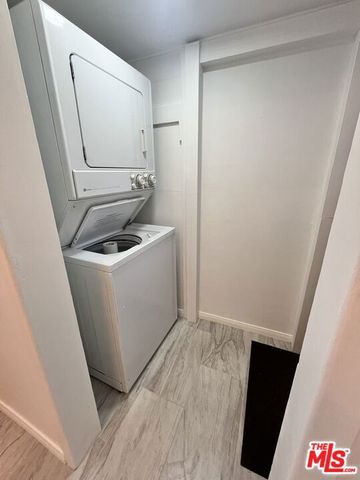 2297 Glendale Boulevard, Los Angeles, CA 90039