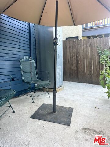 2297 Glendale Boulevard, Los Angeles, CA 90039