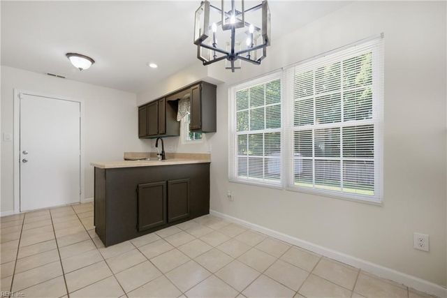 618 Cristal DR, Newport News, VA 23608