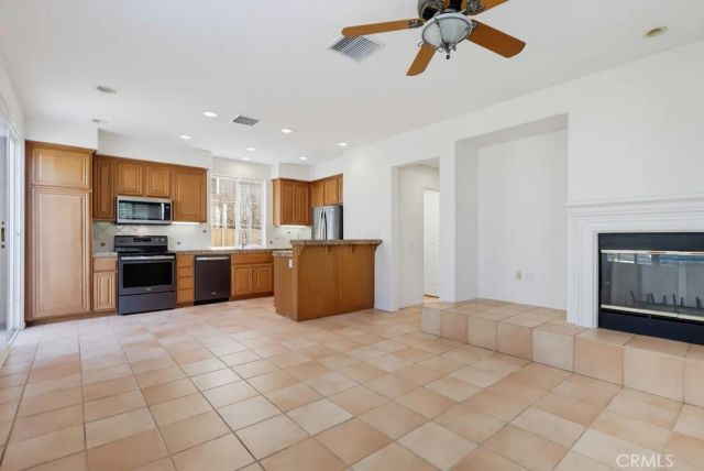 2357 Promontory, Signal Hill, CA 90755