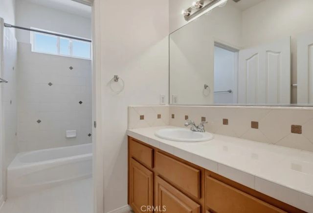 2357 Promontory, Signal Hill, CA 90755