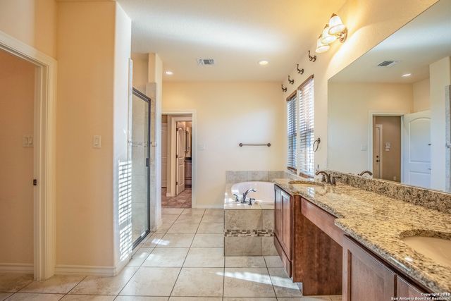 8835 NAPA LNDG, Boerne, TX 78015