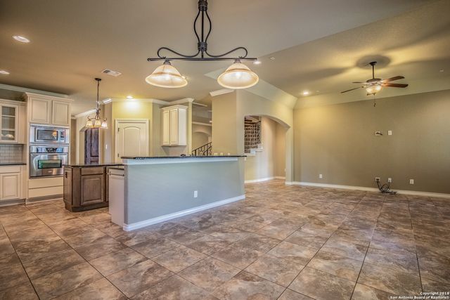 8835 NAPA LNDG, Boerne, TX 78015