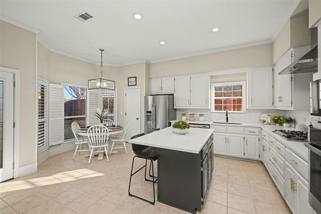 3927 Alto Avenue, Carrollton, TX 75007