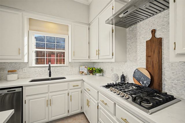 3927 Alto Avenue, Carrollton, TX 75007