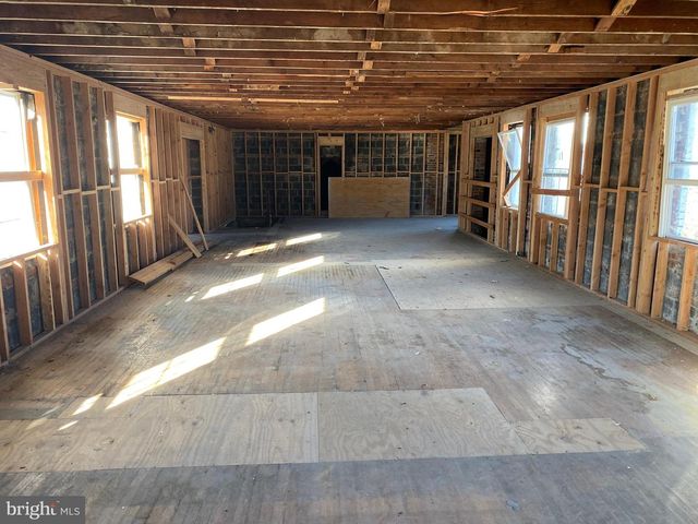 4339 HUNT PL NE, Washington, DC 20019