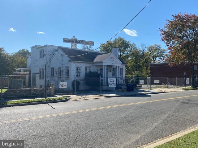 4339 HUNT PL NE, Washington, DC 20019