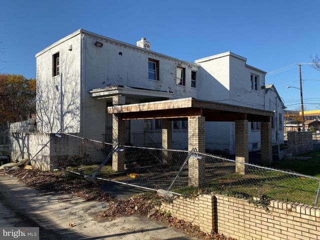 4339 HUNT PL NE, Washington, DC 20019