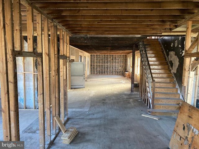 4339 HUNT PL NE, Washington, DC 20019