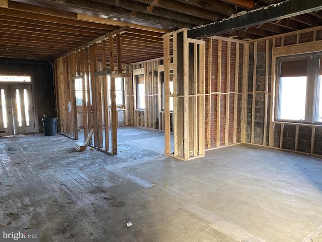 4339 HUNT PL NE, Washington, DC 20019