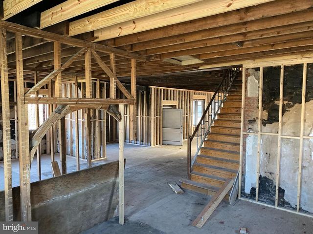 4339 HUNT PL NE, Washington, DC 20019