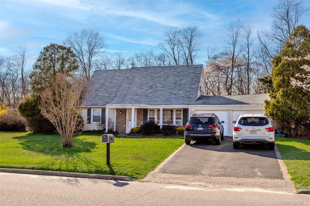 83 Manchester Lane, Stony Brook, NY 11790
