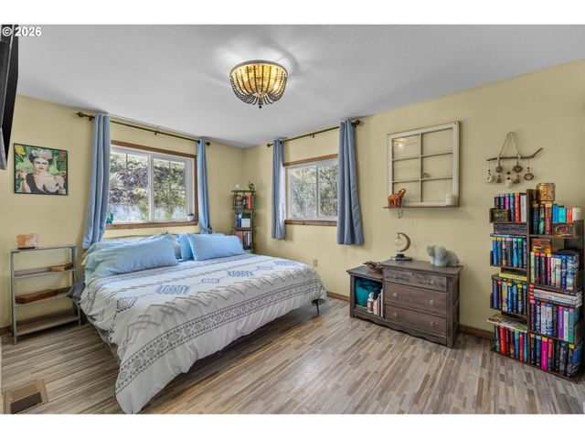 27374 BUMPY Rd, John Day, OR 97845