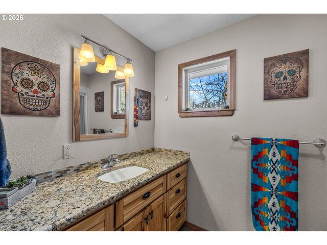 27374 BUMPY Rd, John Day, OR 97845