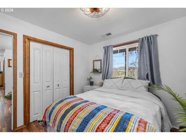 27374 BUMPY Rd, John Day, OR 97845