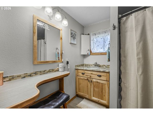 27374 BUMPY Rd, John Day, OR 97845
