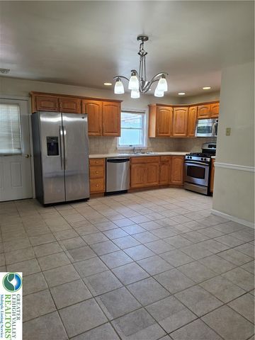 74 West Spruce Street, Bethlehem City, PA 18018