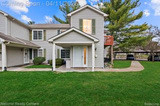 924 Saybrook Drive, Waterford Charter Township, MI 48327