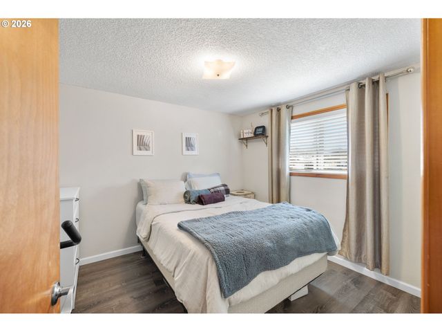 1480 Ne Kane Dr, Gresham, OR 97030