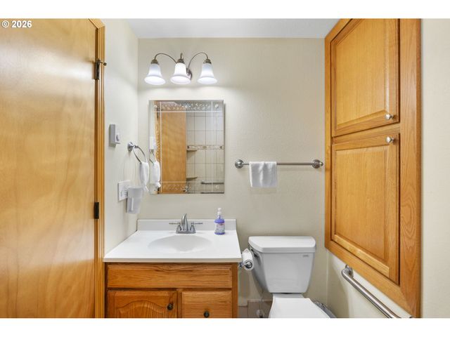 1480 Ne Kane Dr, Gresham, OR 97030