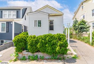 59 Augusta St, Irvington Twp., NJ 07111