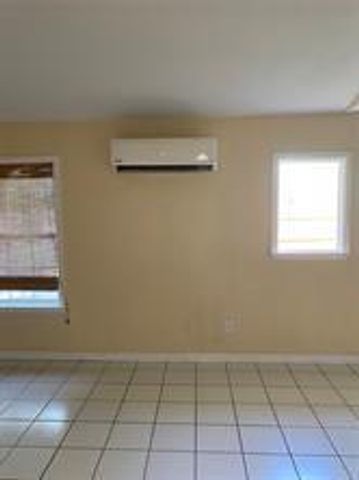 2446 Rue De Lafitte Drive, Dickinson, TX 77539