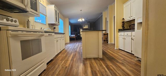 10722 Bourn Drive, Tyler, TX 75708