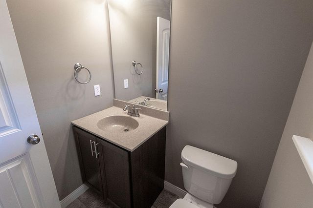 2807 AMBERWOOD CT, Columbia, MO 65203