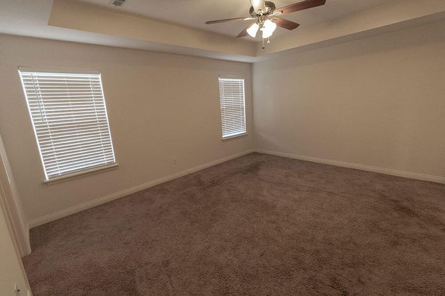 2807 AMBERWOOD CT, Columbia, MO 65203