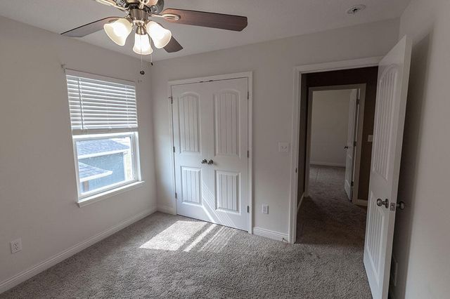 2807 AMBERWOOD CT, Columbia, MO 65203