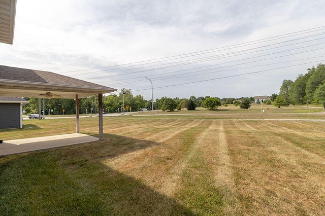 2807 AMBERWOOD CT, Columbia, MO 65203