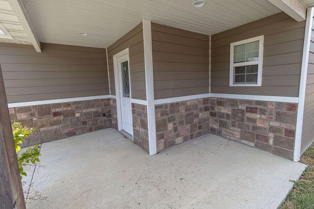 2807 AMBERWOOD CT, Columbia, MO 65203